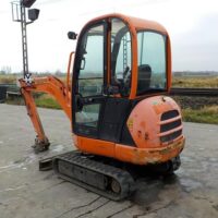 2013 JCB 8018 - Image 2
