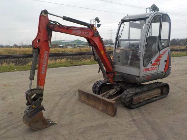 2006 Neuson 2503RD