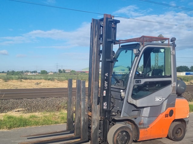 Toyota 02-8FGF30