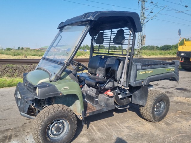 John Deere Gator