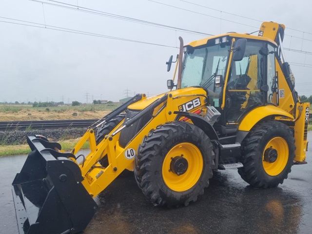 2021 JCB 4CX PRO